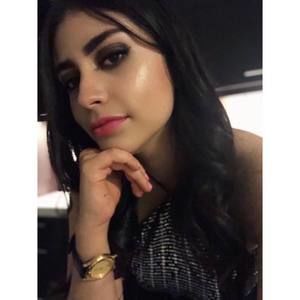 Meet your Posher, Julieta